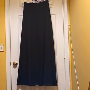 Michaelangelo Evening Essentials Skirt - Size 18